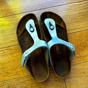 Birkenstock Gizeh Sandals Silver 38 in very good condition